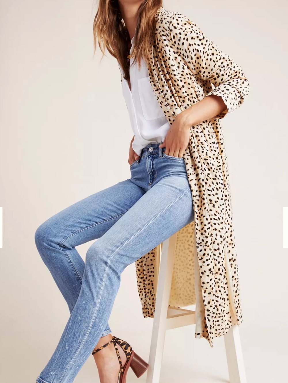 Cupcakes and Cashmere Arianne Duster featuring a Latte cheetah print.